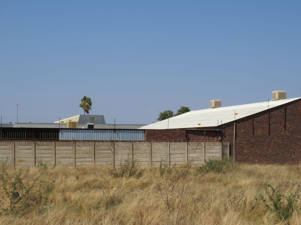 Commercial industrial property for sale in Ellisras (Lephalale) - 1ER1752559 Commercial industrial property for sale in Ellisras (Lephalale) - 1ER1752559