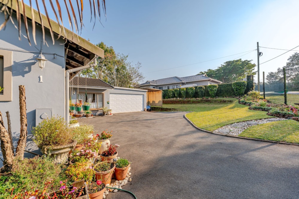 Single-storey house for sale in Waterfall, Upper Highway - 1KF1751683 Single-storey house for sale in Waterfall, Upper Highway - 1KF1751683