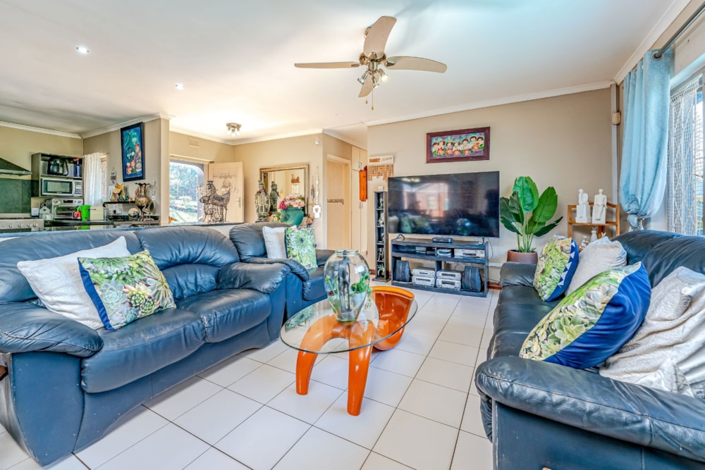 Single-storey house for sale in Waterfall, Upper Highway - 1KF1751683 Single-storey house for sale in Waterfall, Upper Highway - 1KF1751683