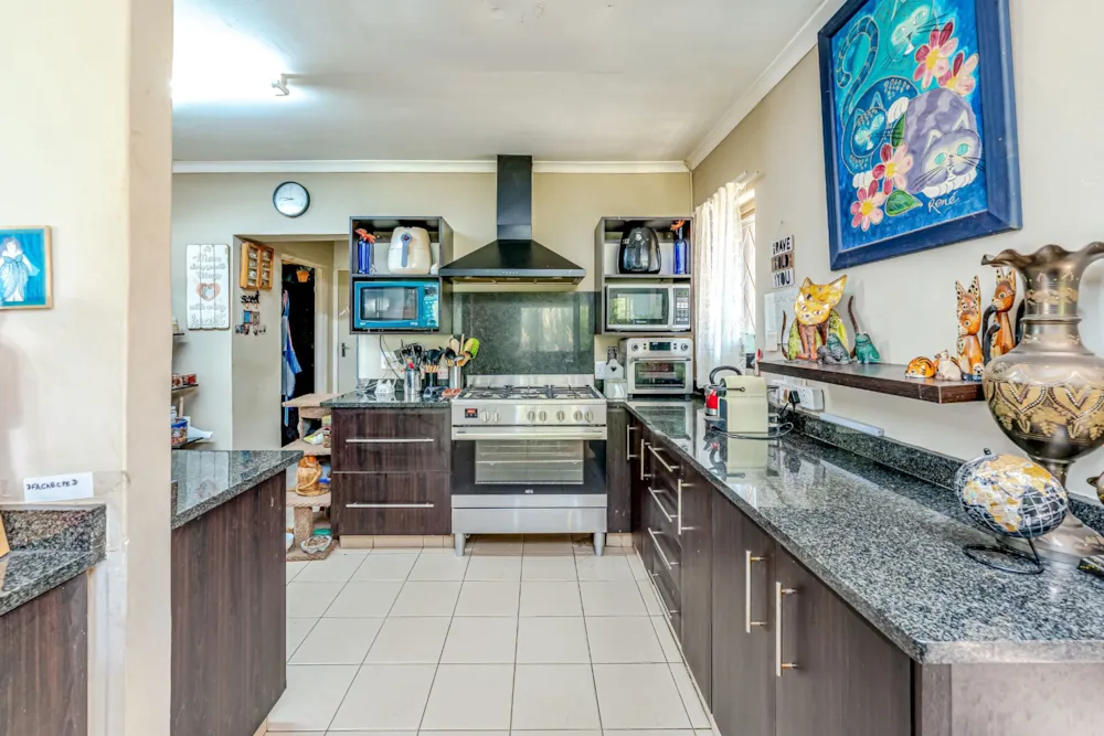 Single-storey house for sale in Waterfall, Upper Highway - 1KF1751683 Single-storey house for sale in Waterfall, Upper Highway - 1KF1751683