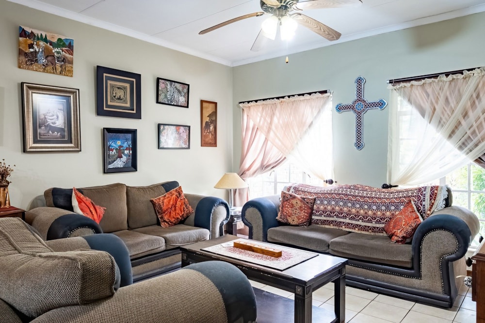 Townhouse for sale in Kingsview - 1WR1752196