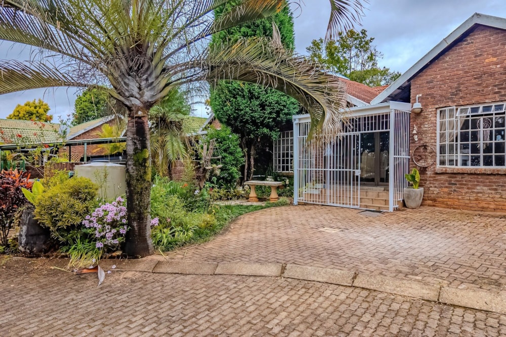 Townhouse for sale in Kingsview - 1WR1752196
