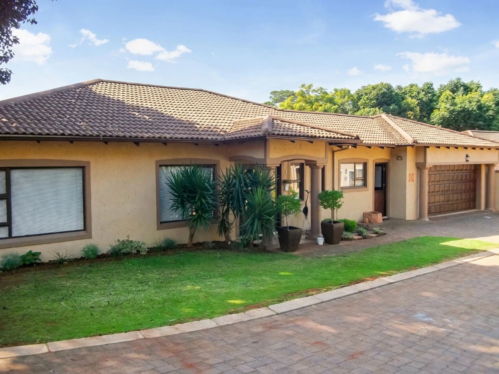 Security estate home for sale in La Lucia - 1ND1752762 Security estate home for sale in La Lucia - 1ND1752762