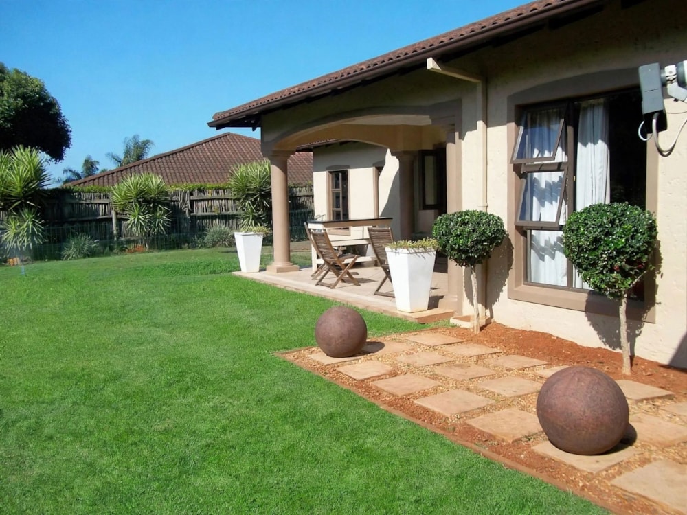 Security estate home for sale in La Lucia - 1ND1752762 Security estate home for sale in La Lucia - 1ND1752762