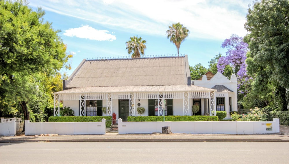 Guesthouse for sale in Oudtshoorn North - 1OU1752322 Guesthouse for sale in Oudtshoorn North - 1OU1752322