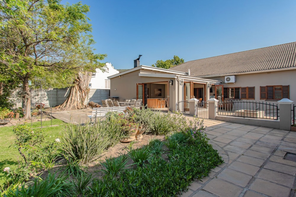 House for sale in Paarl Central - TK1728488 House for sale in Paarl Central - TK1728488