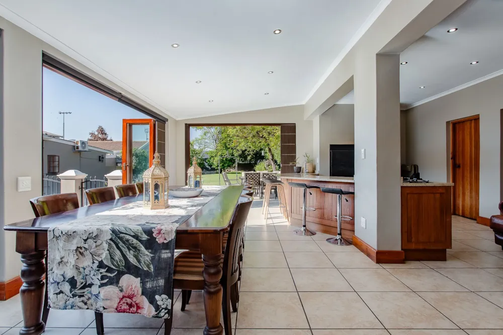 House for sale in Paarl Central - TK1728488 House for sale in Paarl Central - TK1728488