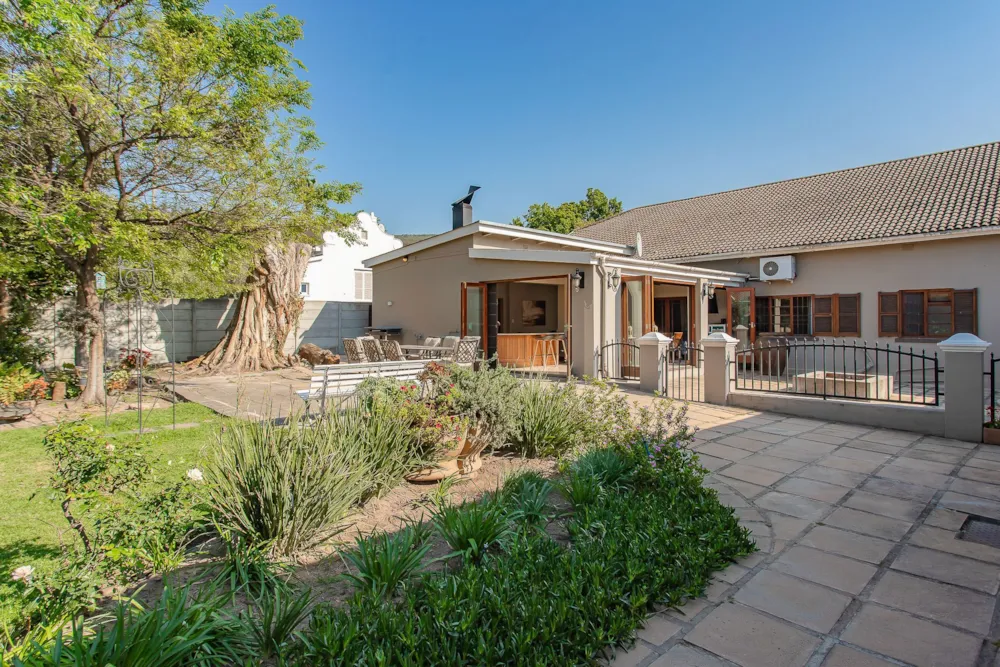 House for sale in Paarl Central - TK1728488 House for sale in Paarl Central - TK1728488