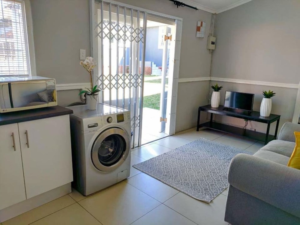 Garden cottage to rent in Durban North - 1ND1752982 Garden cottage to rent in Durban North - 1ND1752982