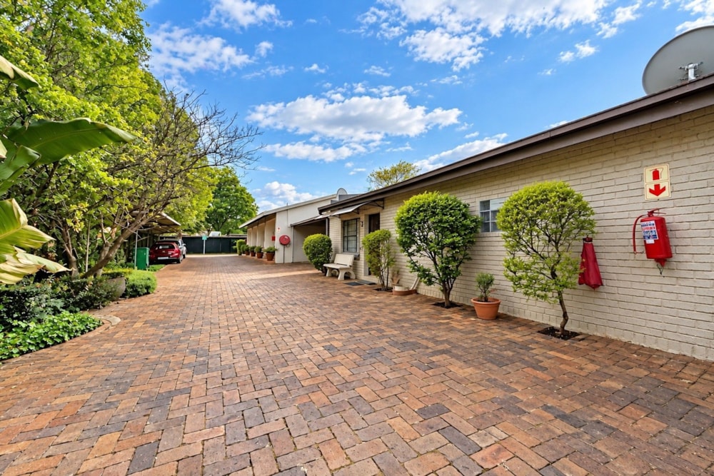 Guesthouse for sale in Ermelo - 1EM1753475 Guesthouse for sale in Ermelo - 1EM1753475