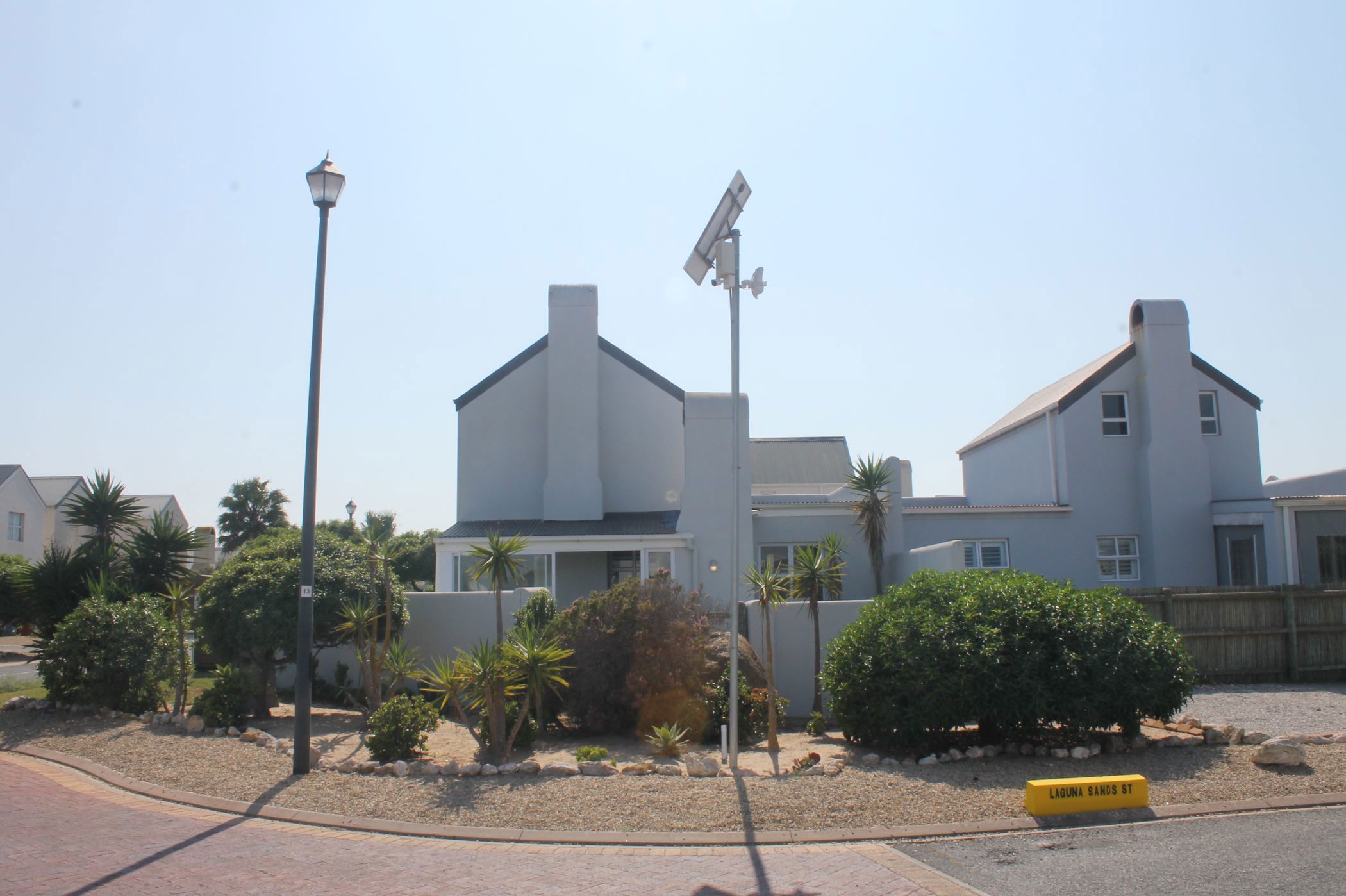 Security complex home for sale in Laguna Sands - LA1752029