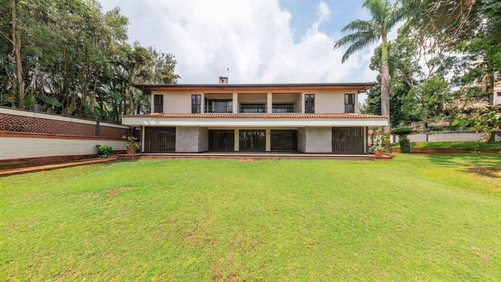 Double-storey house to rent in Runda , Kenya - 3KE1738881