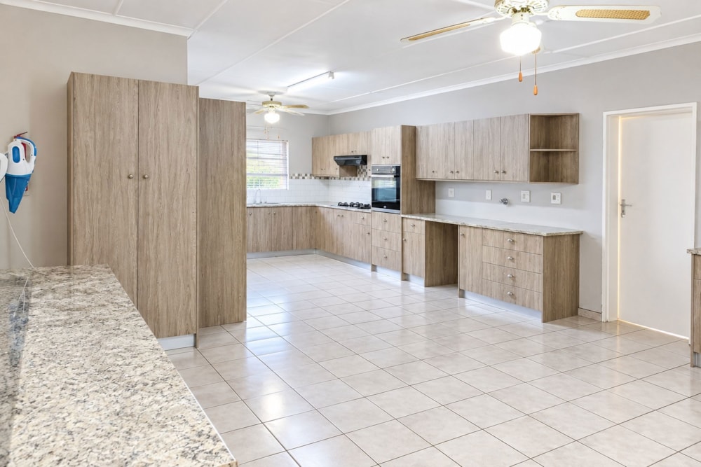 House for sale in West Bank, Oudtshoorn - 1OU1752971 House for sale in West Bank, Oudtshoorn - 1OU1752971