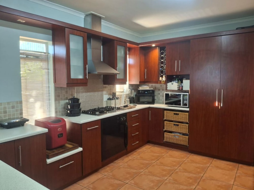 House for sale in Amandelrug, Malmesbury - 1MS1751844 House for sale in Amandelrug, Malmesbury - 1MS1751844