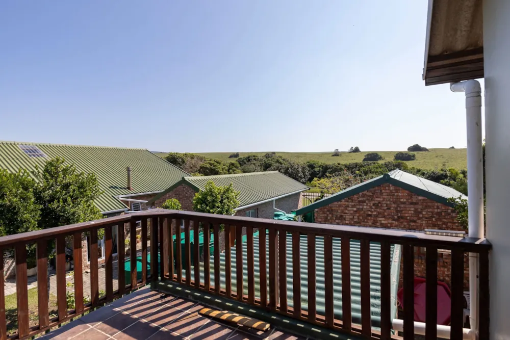 Double-storey house for sale in Cannon Rocks - 1KO1753078 Double-storey house for sale in Cannon Rocks - 1KO1753078