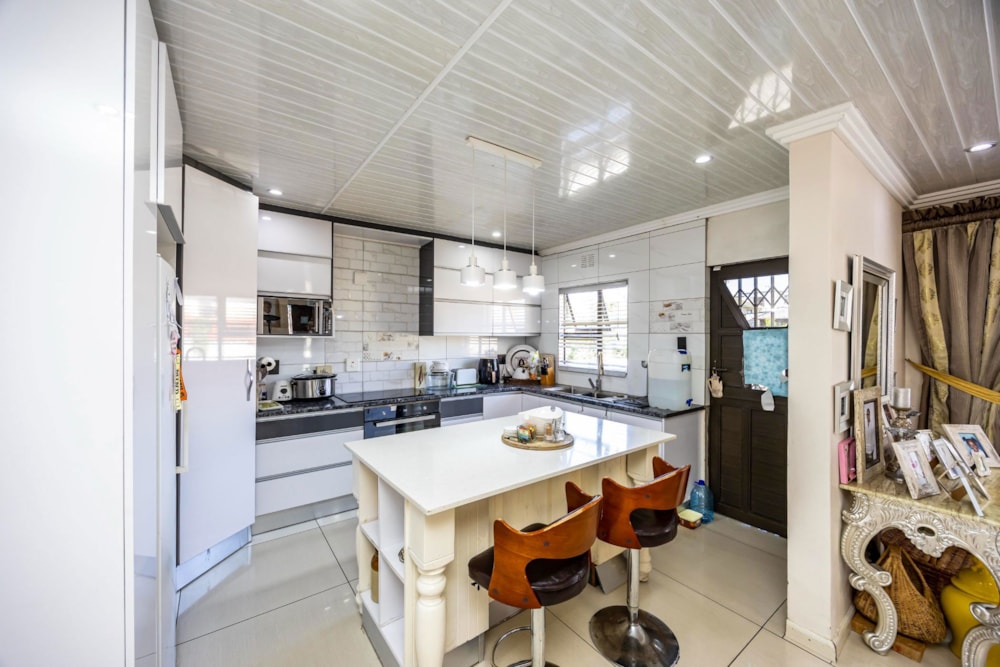 House for sale in Beacon Bay - 1EZ1752588 House for sale in Beacon Bay - 1EZ1752588