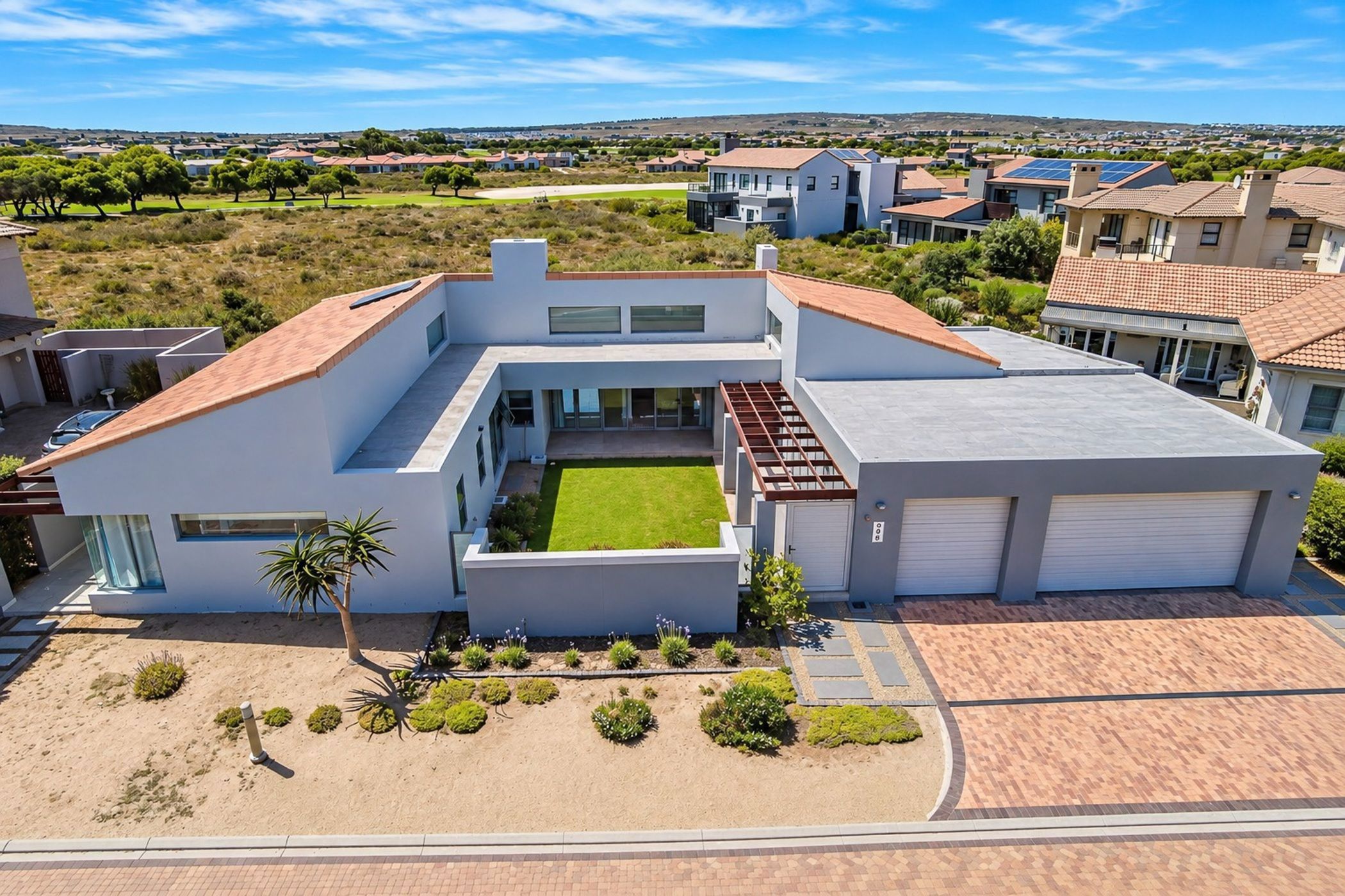 Golf estate house for sale in Langebaan Country Estate - LA1724345
