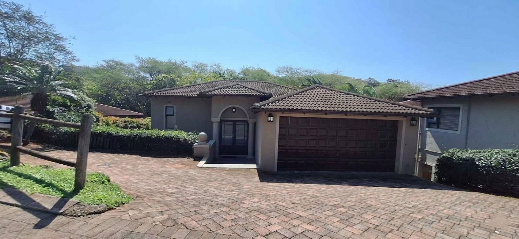 Townhouse for sale in La Lucia - 1ND1753083