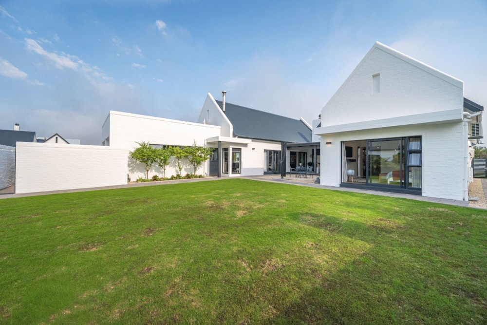 House for sale in St Francis Links - 1SA1753545 House for sale in St Francis Links - 1SA1753545