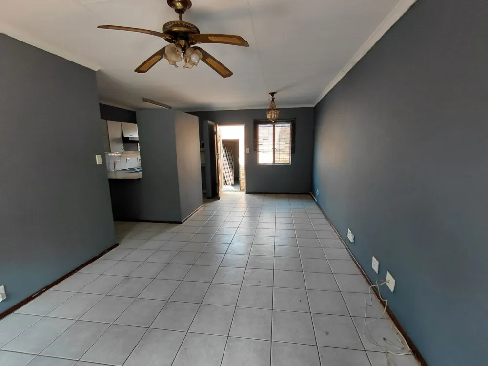 Townhouse for sale in Die Hoewes - CN1751747
