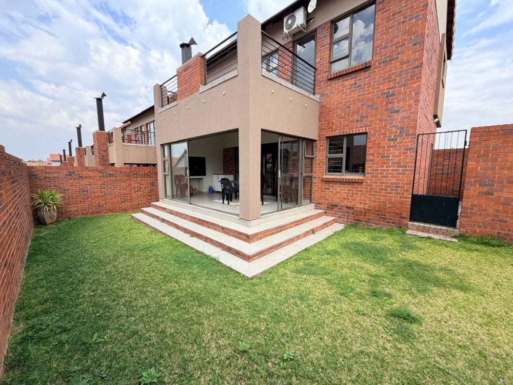 Townhouse for sale in Wild Olive Estate - 1BX1751174