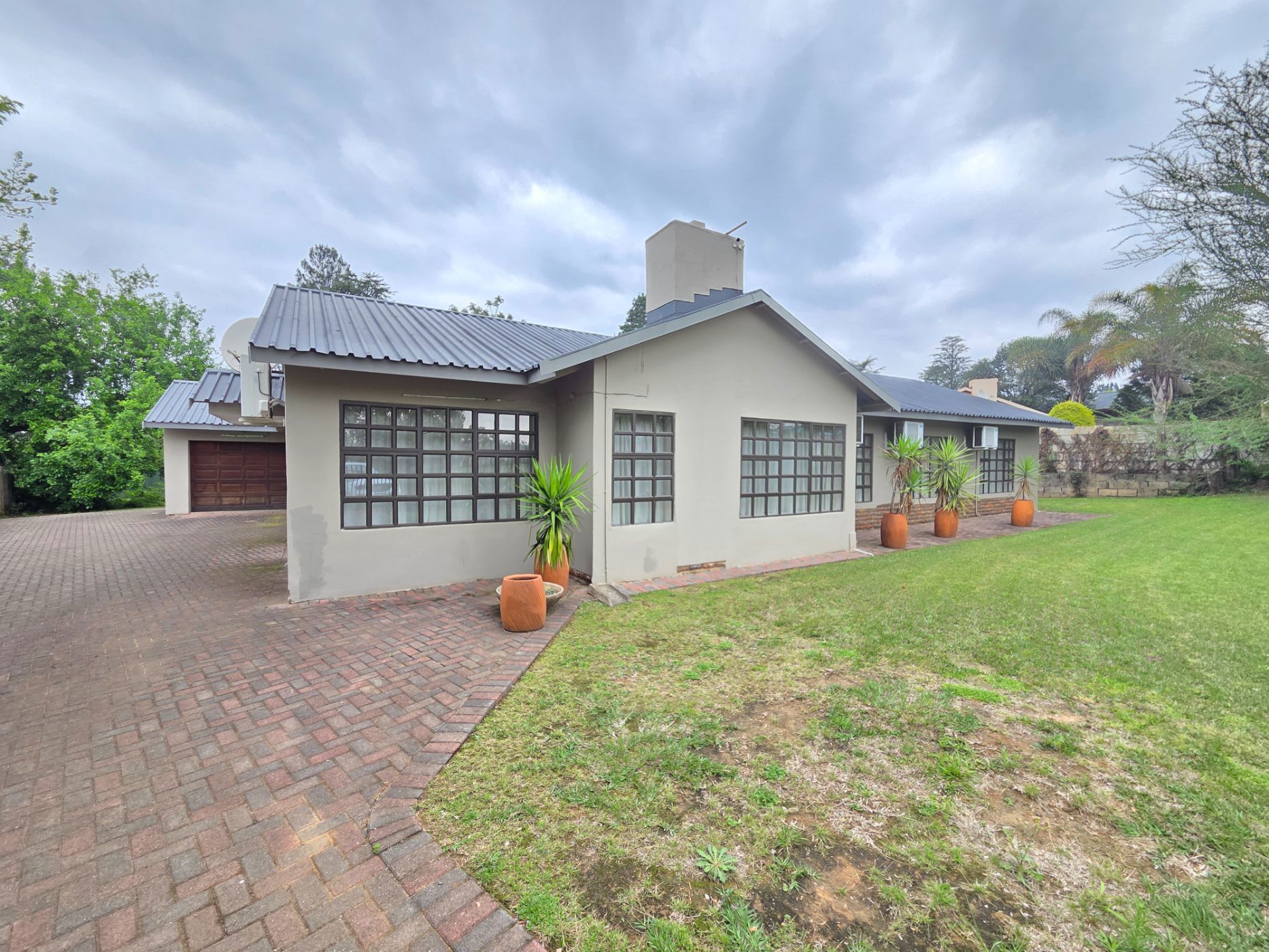 House for sale in Hutten Heights - 1NW1754506