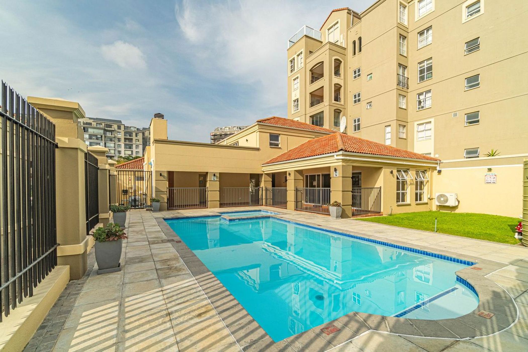Apartment to rent in Century City - 1TV1745583