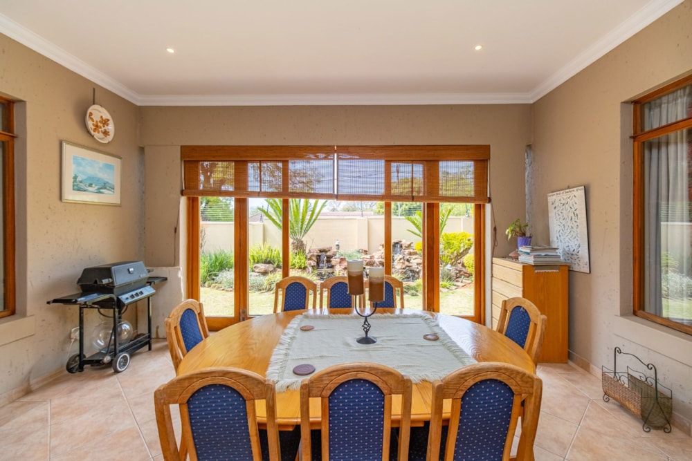 House for sale in Northcliff, Johannesburg - RAN1743048 House for sale in Northcliff, Johannesburg - RAN1743048
