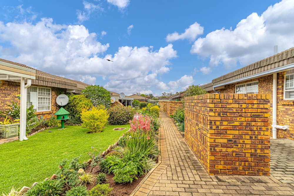 Apartment for sale in Brentwood Park, Benoni - EN1753952 Apartment for sale in Brentwood Park, Benoni - EN1753952