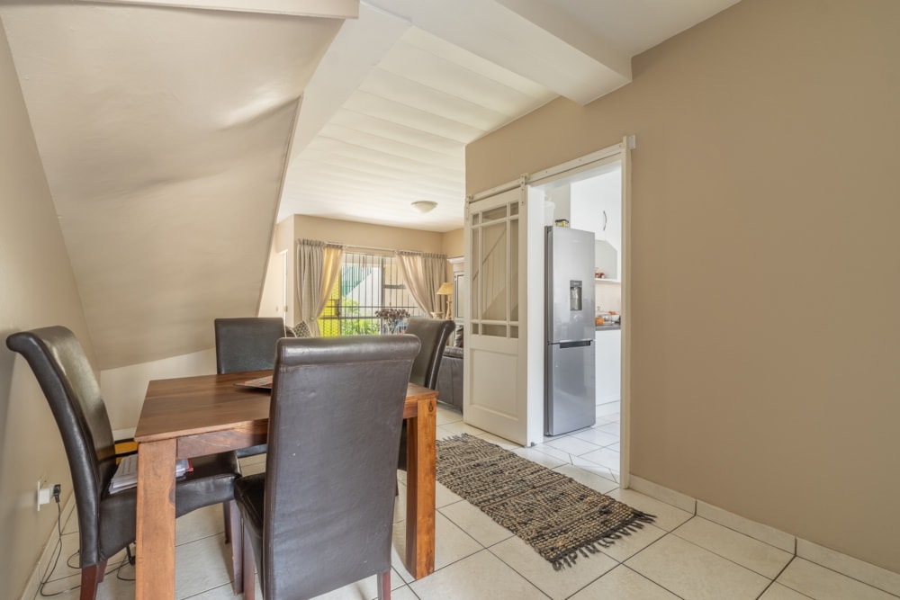 Townhouse for sale in Farrarmere - EN1754233
