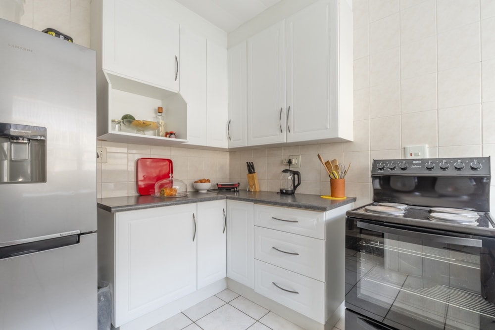 Townhouse for sale in Farrarmere - EN1754233