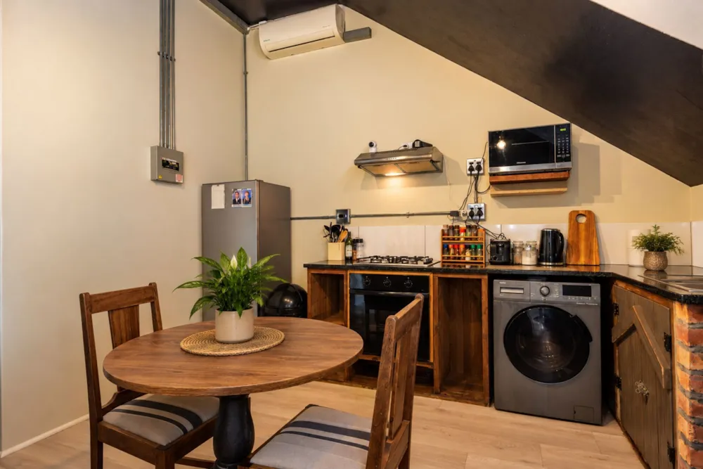 Apartment for sale in Knysna Central - 1KG1755052 Apartment for sale in Knysna Central - 1KG1755052