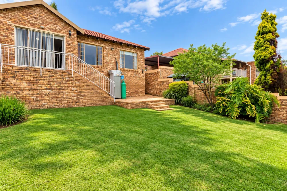 Townhouse for sale in Wilgeheuwel - RAN1753169