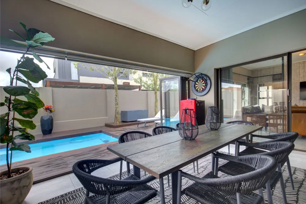 Security estate home for sale in Earl's Court - GEO1755537 Security estate home for sale in Earl's Court - GEO1755537