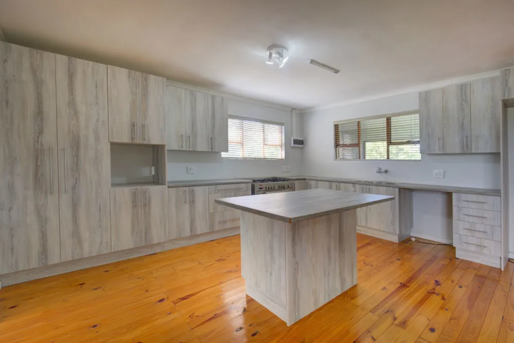 Garden apartment to rent in George South - GEO1755036 Garden apartment to rent in George South - GEO1755036