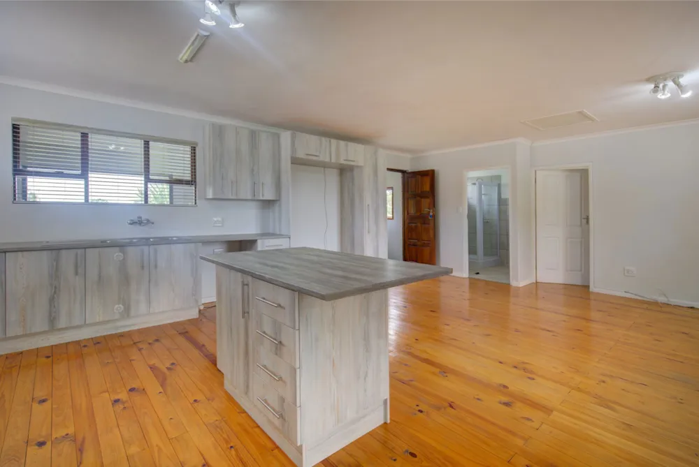 Garden apartment to rent in George South - GEO1755036 Garden apartment to rent in George South - GEO1755036