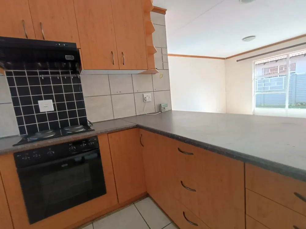 Townhouse to rent in Langenhovenpark - 1BX1754775 Townhouse to rent in Langenhovenpark - 1BX1754775