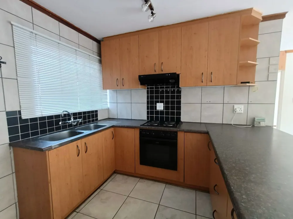Townhouse to rent in Langenhovenpark - 1BX1754775 Townhouse to rent in Langenhovenpark - 1BX1754775
