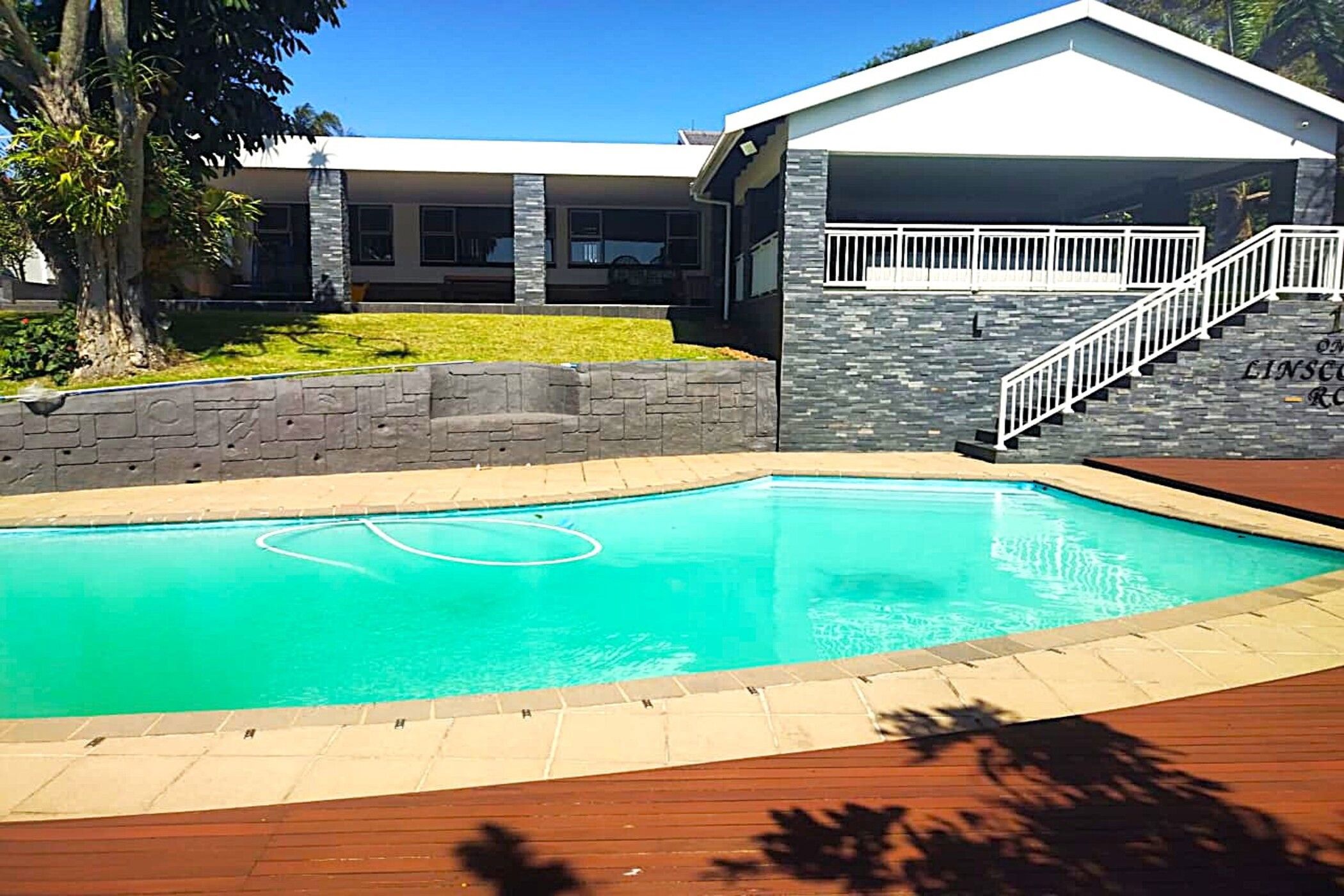House for sale in Athlone Park - 1WB1754388