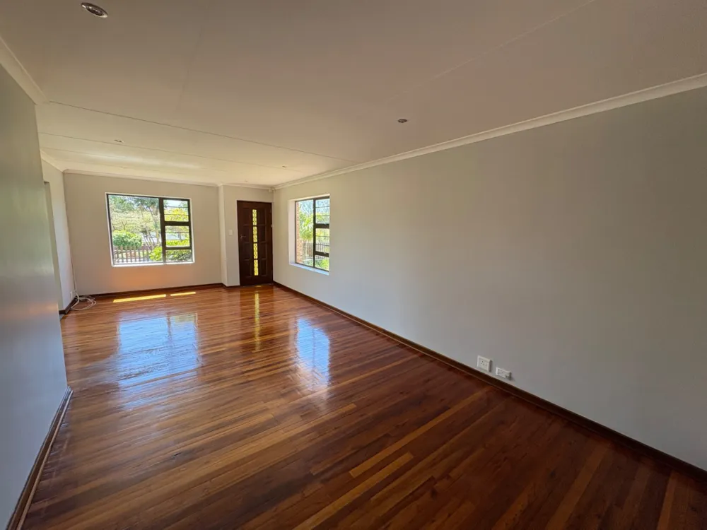 Townhouse to rent in Beverley Grove - 1PLZ1754732