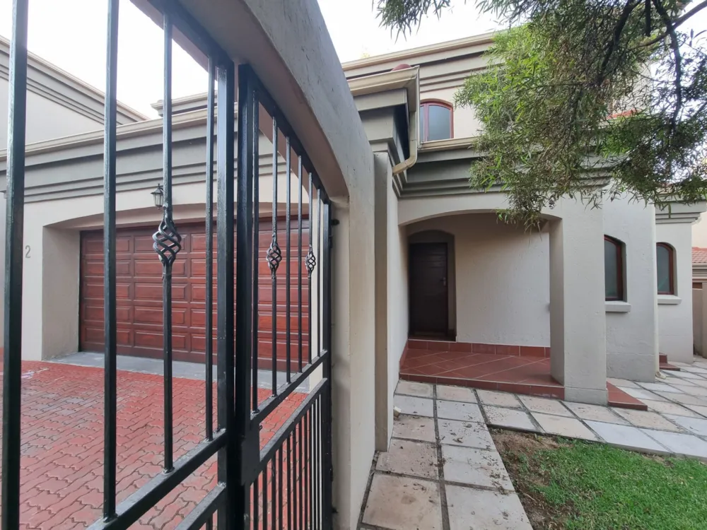 House for sale in Midstream Estate - CN1722562 House for sale in Midstream Estate - CN1722562