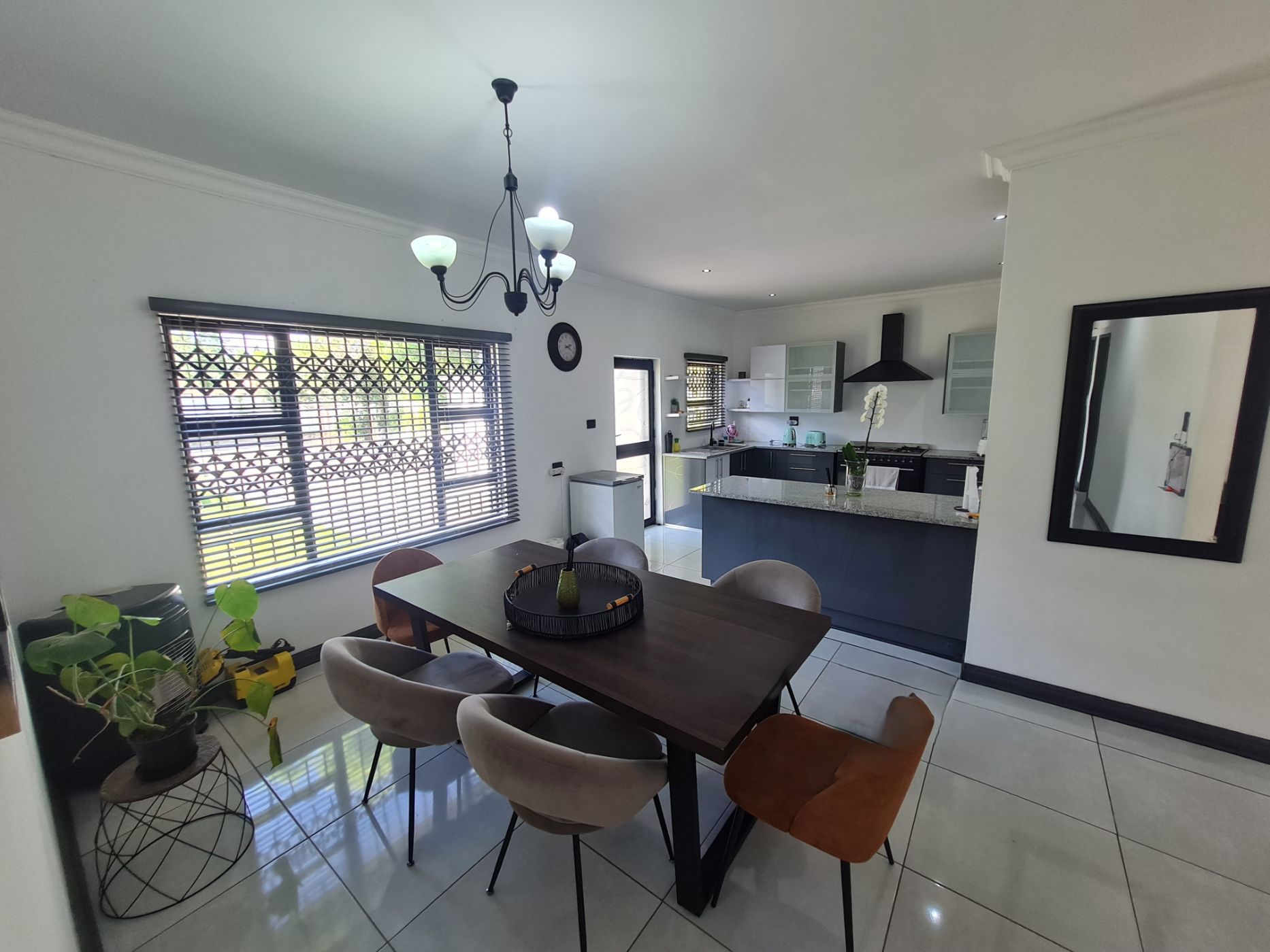 House for sale in Bayswater - 1BX1754886
