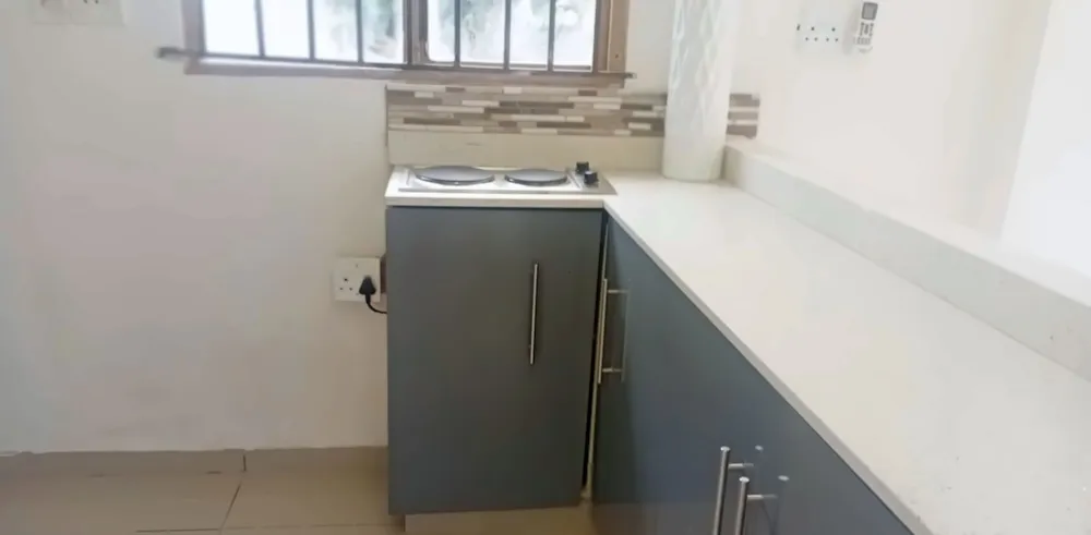 Cottage to rent in Athlone Park - 1WB1755927 Cottage to rent in Athlone Park - 1WB1755927