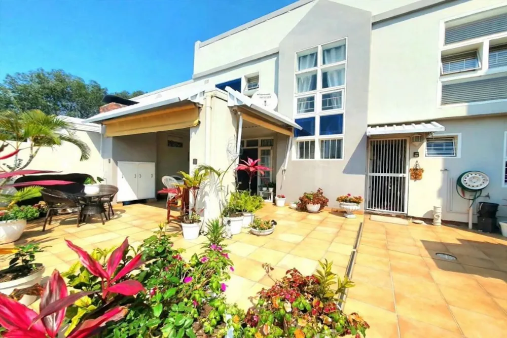 Apartment for sale in Amanzimtoti - 1WB1754842 Apartment for sale in Amanzimtoti - 1WB1754842
