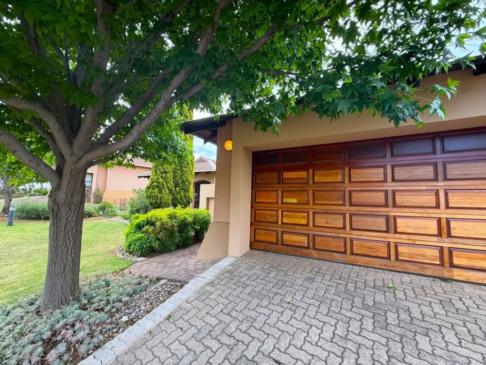 Single-storey retirement home for sale in Woodland Hills - 1BX1756663 Single-storey retirement home for sale in Woodland Hills - 1BX1756663