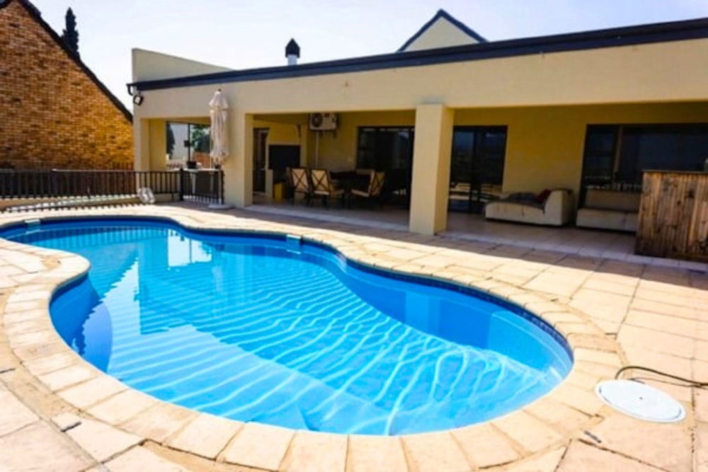 House for sale in Clanwilliam - 1NA1753713