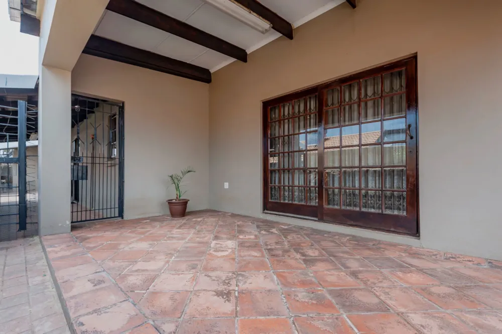 House for sale in Lenasia South - 1GV1755484