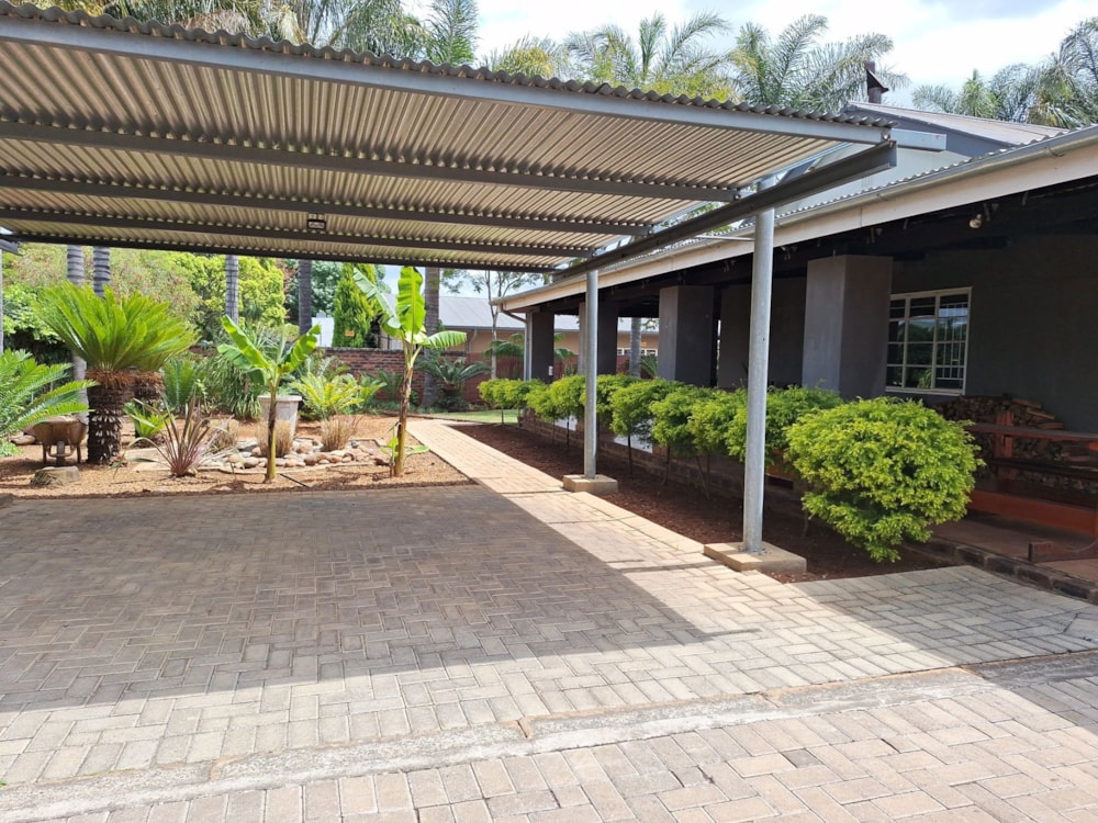 House for sale in Lydenburg (Mashishing) - 1LY1754343 House for sale in Lydenburg (Mashishing) - 1LY1754343
