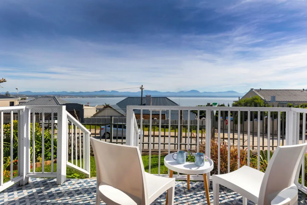 Apartment for sale in Mossel Bay Central - 1MB1755089 Apartment for sale in Mossel Bay Central - 1MB1755089