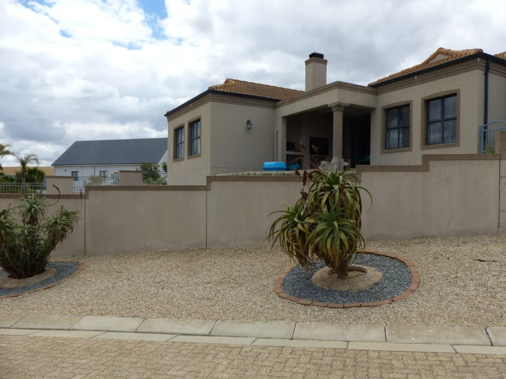 House to rent in Mount Royal Golf & Country Estate - 1SJ1754003 House to rent in Mount Royal Golf & Country Estate - 1SJ1754003